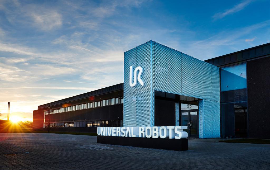 연락처 회사연락처 : Universal Robots A/S President Jürgen von Hollen Energivej 25 DK-5260 Odense S Denmark +45 89 93 89 89 jvh@universal-robots.