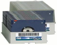 SPECTRA T120 특장점 키관리시스템을통한완벽한정보보호체게제공 Spectra T120 의내부관리용 BlueScale 을통한키관리시스템을통한완벽한정보보호를구현. 백업데이터는 Tape Library 내에서암호화되어 Tape Media 에저장되며, 미디어소산시동일한 Key 를통해암호해독및데이터복원이가능합니다.