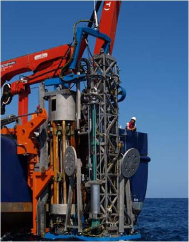 해저지반조사장비의각세부모듈에대한성능평가를실시하였고해저면착저후지반조사장비의조류의발생시해저지반조사장비의안정성을확인하기위하여수치해석을실시하였다. Drill) 이다.