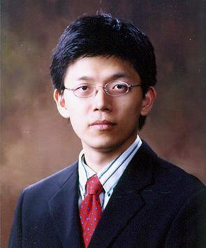 권중형 (Jung Hyoung Kwon) 준회원 2004년 2월연세대학교전기전자공학부 ( 공학사 ) 2006년 2월연세대학교전기전자공학과 ( 공학석사 ) 2006년 3월 ~ 현재모토로라코리아통신연구소연구원 < 관심분야 > CDMA 및 OFDMA 이동무선통신,