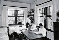 1950 한국최초여자대학원설립 이땅의여성교육수준을한단계고양시키기위하여 1950 년한국최초로여자대학원을설립하였다.