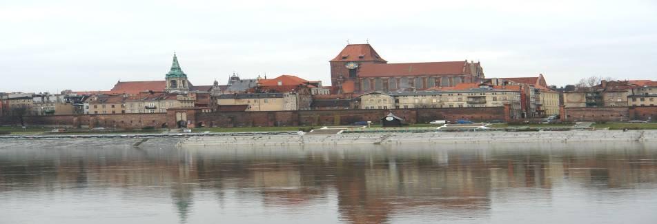 Toruń medioeval 중세도시 city (*1227) Established by German religious order 13 세기중반프로이센의정복과복음전도의기지로세워졌으며,