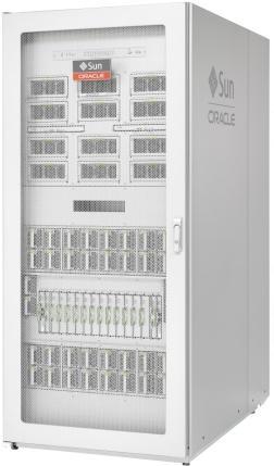 SPARC M5-32 서버 주요특징 최대 32 SPARC M5 프로세서및 32 TB 의시스템메모리로강력한시스템확장성및성능제공 SPARC M5 프로세서당 6 코어, 8 스레드, 추가대형 48 MB 공유 L3 캐시로탁월한코어당성능및시스템처리속도발휘 오라클의최고가용성엔터프라이즈급서버, 대부분의주요구성요소들이이중화되고핫플러깅을지원함 활용도,
