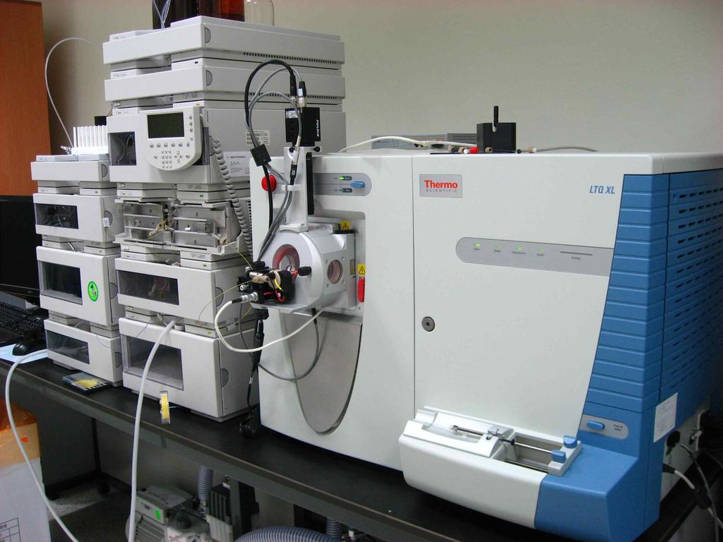 - 국내주요단백질체연구기관의장비보유현황 (2007.9.) 1) KIST Molecular Proteomics lab.