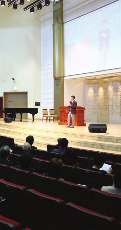 2009 년일본방문세미나 각도시의교회였는데, 타교회에서도목사님과교인들도함께참석하며성황을이루었습니다. 일본은 1877년일찍이진화론이교과서에수록되었습니다. 이는한국보다약 100년이앞선것입니다.