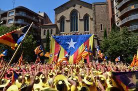 스페인의분리독립현황스페인북쪽에는역사적으로자치성향이강한바스크 (País Vasco) 와카탈루냐 (Cataluña) 지방이있는데, 바스크의경우오랫동안 ETA라는극단적인무장단체의활동을통하여바스크민족의독립을추구한자들도있었으나 2011년