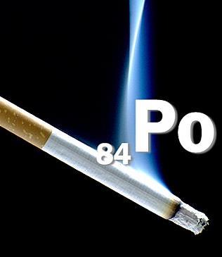 그런데담배를피울때방사선에노출된다는사실은대부분모릅니다. 담배속에는 ' 폴로니움 210' 이라는방사성물질이들어있습니다. 하루에담배를한갑반씩일년동안피우면흉부엑스레이를 300 장찍는것과같은양의방사선에노출됩니다.