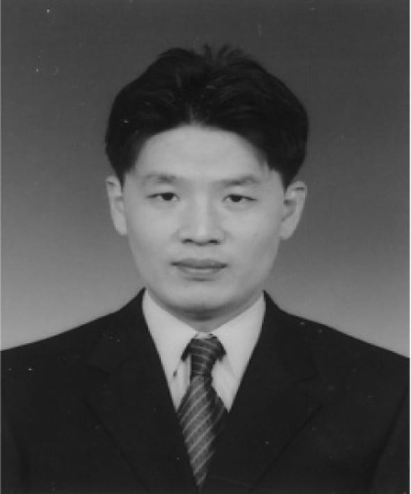 전기컴퓨터공학부 졸업(공학사) 2005년 ~ 현재 서울대학교 전기컴퓨터 18 2003년 서울대학교 전기컴퓨터공학부 졸업 (공학사) 2003년~ 현재