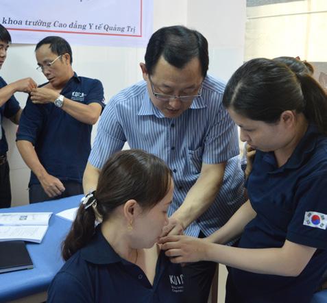 프로젝트 성과 프로젝트 성과 물리치료사 양성 베트남 노동보훈사회부 인증 커리큘럼 및 교재를 개발하여 10개월간의 물리치료사 양성 교 육과정을 통해 20명의 물리치료인력이