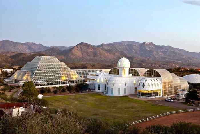 < 애리조나주의 Biosphere2 프로젝트 > <Ecosphere> 아직까지도완벽한 Biosphere를만드는것은연구중에있지만, Biodome을만드는 나만의생태계