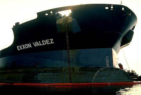 안전성강화 선박과항해환경 연구사례 : MT Exxon Valdez - 좌초 1989년 3월 23일오후 9:12에유조선 Exxon Valdez가약 5300만갤런 ( 약 2억리터 ) 의원유를싣고 Alaska Pipeline 을떠나 Prince William