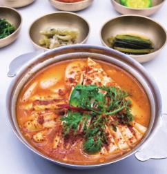 국내산한우 19,000 김치찌개泡菜汤套餐 Pork Kimchi Stew