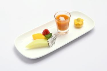 성게알비빔밥, 백합탕, 기본찬 Seasonal Fresh Fruit, Persimmon