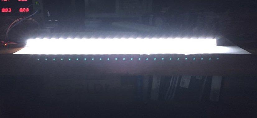 LED lighting control circuit flowchart 그림 6은 LED 조명제어회로의동작순서도를나타내고있다. 처음에스마트폰에서데이터값을 Bluetooth 통신을통해 Arduino Due(Matser 모드 ) 에전송하면데이터를수신후다시동일한데이터를 Zigbee 통신을통해 Arduino Due (Slave 모드 ) 로전송해준다.