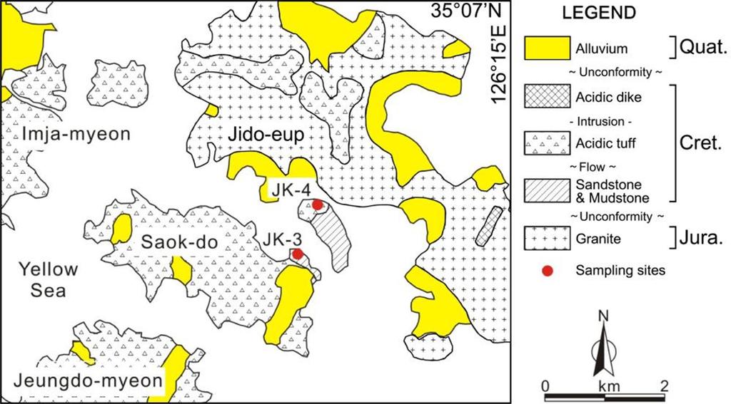 전라남도사옥도백악기층에서발견된공룡과새발자국화석의 SHRIMP U-Pb 연대 143 Fig. 1. The simplified geologic map showing the locations of sampling sites (after Lee et al., 1997). 본층에서관찰되는사암과이암, 역암등은주로응회암기원의퇴적층이며, 공룡발자국이여러층준에걸쳐나타난다.