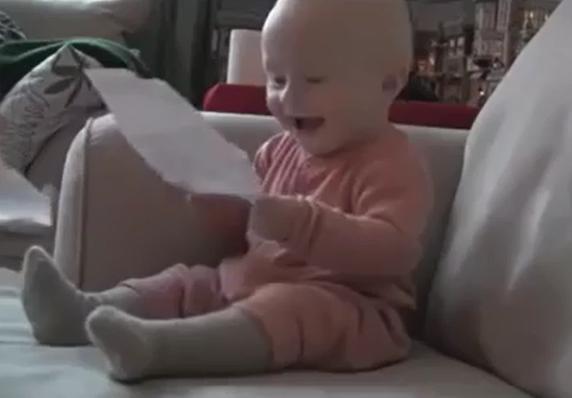 On Infant Laughter Trigger: When The sound of Tear a Paper tearing a paper and causing the baby to hear the sound of the sound to induce laughter.