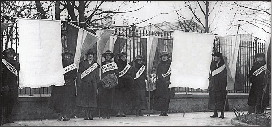 문서 8a 출처 : Library of Congress, 1917 ( 개정판 ) 문서 8b [ 엘리자베스캐디 ] 스탠튼이예상한대로, 여성의전문적이고전술적인경험은투표권운동을다시소생시키는데강력하게기여했습니다. NAWSA[ 미국여성선거권협회 ] 는효과적이고강력한조직임을입증했습니다.