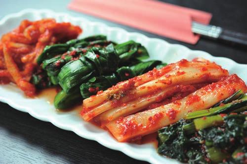 (Korean Pickled Vegetables) 배추김치 Chinese Cabbage Kimchi 오이김치 Cucumber Kimchi 고마츠나 김치 Japanese Mustard Spinach Kimchi