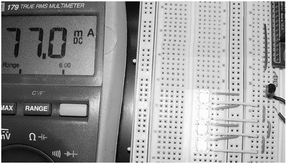 트랜지스터 (Transistor) (12) 트랜지스터를이용한정격초과전류공급 (2) NPN 트랜지스터를이용한구동회로 - ATmega128 정격을초과하는전류공급사례 ( 계속 ) I C = 75[mA] 계산값