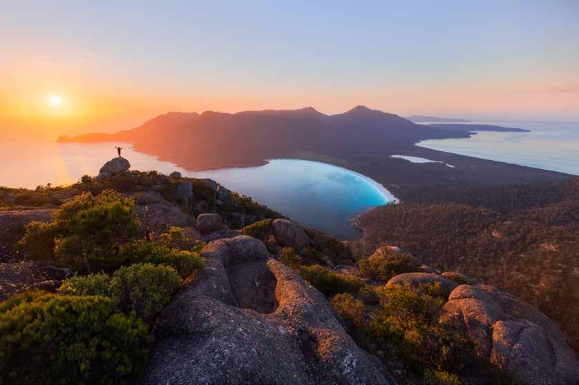 HIGHLIGHTS Tasmanian Seafood Seduction Cruise - a full day gourmet seafood cruise Dove Lake on Cradle Mountain National Park