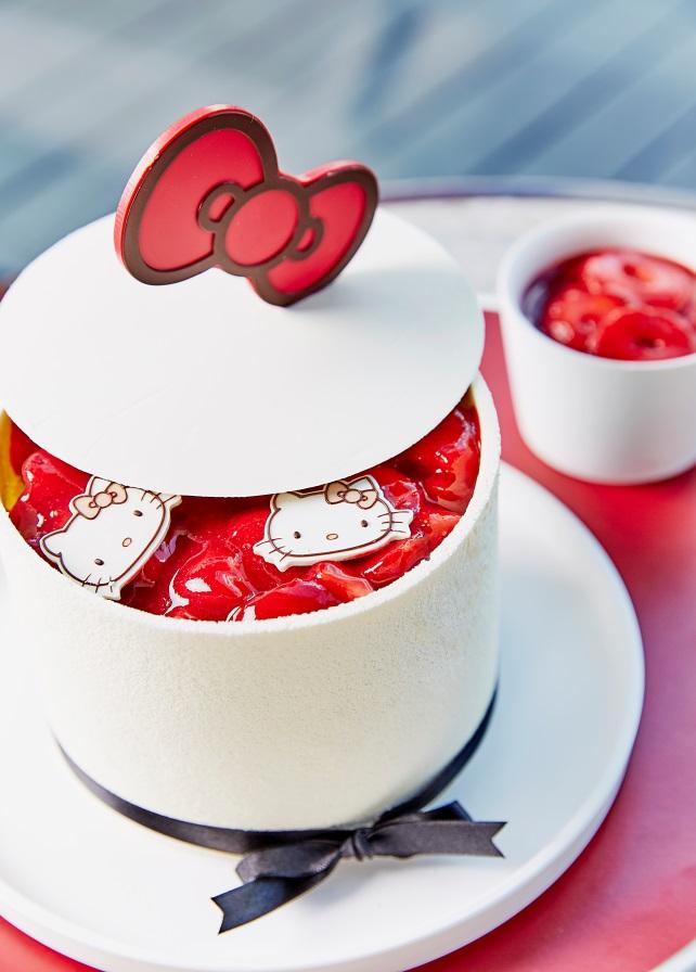Hello Kitty Bingsu For two people 42,000 헬로키티 빙수 Hello Kitty! Hello Cake! Hello Bingsu! Shaved ice served with red berry fruit compote. Cute has never tasted this good. 헬로키티! 헬로케이크! 헬로빙수!
