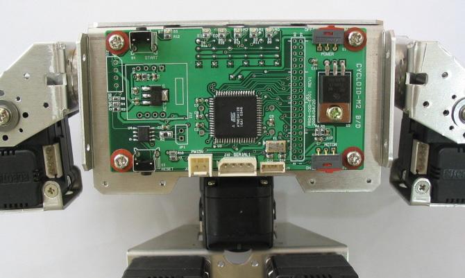 Stand Alone CM-2 Board 는 Dynamixel 로구성된로봇에직접장착되어사용될수도있다. CM-2 Board on Robot 보다자세한 CM-2 Board 의활용은해당 Manual 을참조하기바란다.