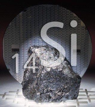 [ 반도체이야기 ] 3. 원소주기율표 2013.07.26 13:33 [ 반도체이야기 ] 3. 원소주기율표 (periodic table) 반도체로쓰이는물질의대표적인것으로 S i(silicon, i 규소 ) 와 Ge (germanium, 게르마늄-요즘은 ' 저마늄 ' 이라고부르는...) 이있습니다.