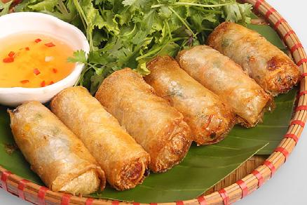 Nem rán là món ăn ngon và dễ làm của người Việt nên từ lâu nó đã trở thành món ăn quen thuộc của mọi nhà. Khi làm nem rán, thường chuẩn bị thịt hoặc hải sản, các loại rau, trứng.