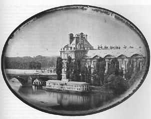 2. 최초의영구적사진은프랑스의발명가조셉니세포르니엡스 (Joseph Nicephore Niepce) 와루이자크망테다게르 (Louis Jacques Mande Daguerre) 에의해발명, 1839 년 8 월 19 일대중들에게공표. 실질적사진이탄생하였다.
