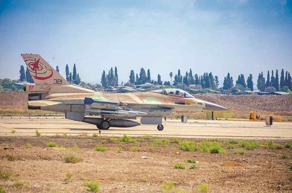 이스라엘공군, 스파이스 -1000 유도폭탄최초운용능력달성발표 m 이스라엘공군이라파엘사의스파이스 -1000 유도폭탄을 F-16C/D 전투기에통합하여최초운용능력 (IOC) 을달성했다고발표하였음.