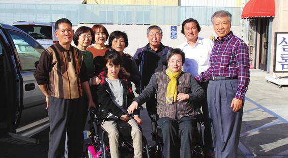 박모세목사 한국으로영구귀국하는진희네가족을보내며 / Seeing Jin Hee & her parents off who were returning to Korea for good 목사님과사모님께, 지난성탄절을두분이섬기시는훌륭한선교회에서함께보내게됨을감사합니다. 저희부부를참으로겸손하게해준경험이었습니다. 저희부부가성령충만할수있도록위해서기도해주세요.