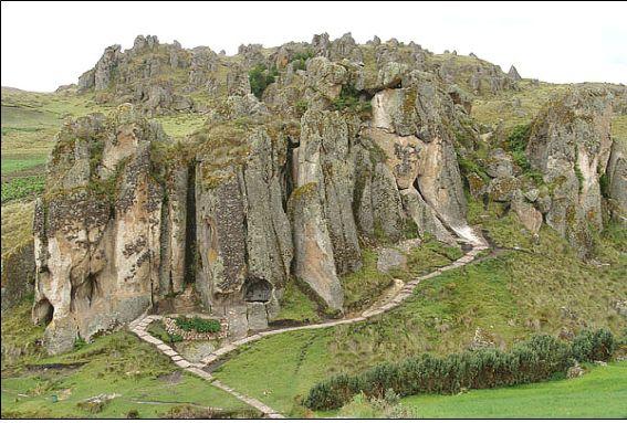 카라마르카의온천 - 페루의툼베스여행 (3) 123 카하마르카의쿰베마요 유산을많이보유하고있는것을알고는있었지만, 정말이토록멋진곳이이름조차알려지지않은게이상할정도로환상적이었다.