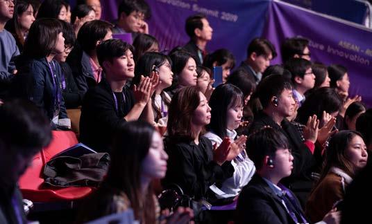 헤이스팅스 CEO는 넷플릭스가한국을비롯한아시아지역에서 합동공연 세션간에는 2019 한-아세안특별정상회의캠페인곡인 아세안송