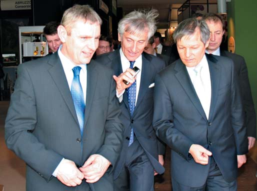 Na štiridesetem rednem občnem zboru Zadružne zveze Slovenije 22. marca 2012 v Lukovici so zadruge izvolile nov 16-članski upravni odbor in petčlanski nadzorni odbor zveze.
