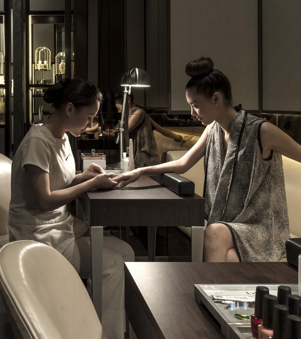 Following the runaway success of sister haven THE NAIL BAR at Four Seasons Hotel Hong Kong, step into Seoul s very own, one-of-a-kind nail sanctuary.