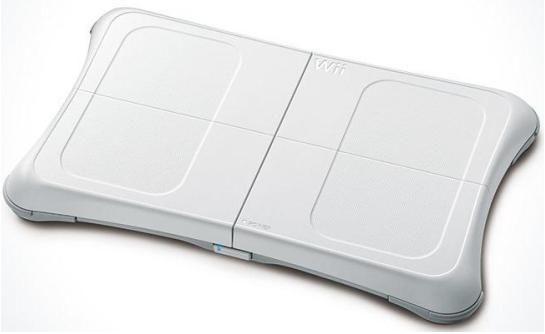 Balance Board Wii Fit 용발판형악세서리로 Wii Fit 구매시번들제공됨 좌우로구분된발판으로중량을감지, 체중이나신체밸런스등을측정함 댄스게임의발판으로도활용가능함 Wii Remote에부착하는소형부품형태의악세서리 내부에자이로센서가탑재되어있어 Motion Plus Wii