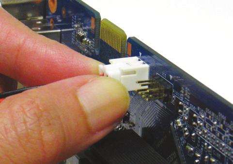 (빨간색 전선은 S/PDIF 출력 핀에 연결하고 검은색 전선은 접지 핀에 연결합니다.) 이제 그래픽 카드 드라이버 설치를 진행할 수 있습니다.