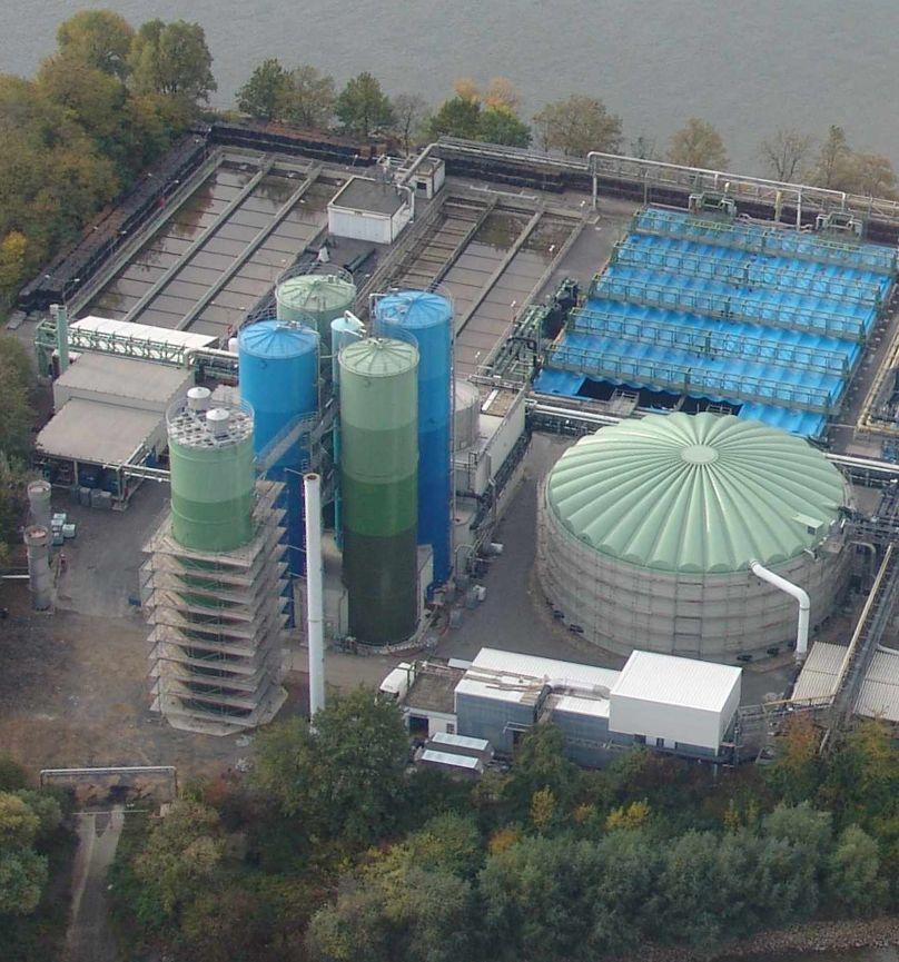 설치사례 Infraserv Wiesbaden Full Scale R2S Reactor 075.30 Height 30 m R2S Reactor Diameter 7.
