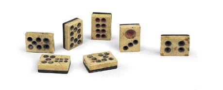 478 골패 ( 骨牌 ) 와골패주머니 6258-111(33) ÑÓÏËÌÓ Ë ÂıÓÎ Îfl ÓÏËÌÓ Korean Domino Pieces and Pouch 479 골패 ( 骨牌 ) 2.0 1.5cm 6072-172(7) ÑÓÏËÌÓ 2,0 1,5ÒÏ Korean Dominoes 2.0 1.5cm 480 나무구슬지름 1.