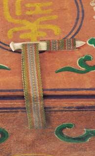 2cm Box with Cut Paper Decoration Joseon Dynasty, 19th C. 16.5 16.6 12.2 (10.5)cm 47 청자양각연판문유병 ( 靑瓷陽刻 瓣文油甁 ) 고려 12세기 구경 2.4cm, 저경 3.