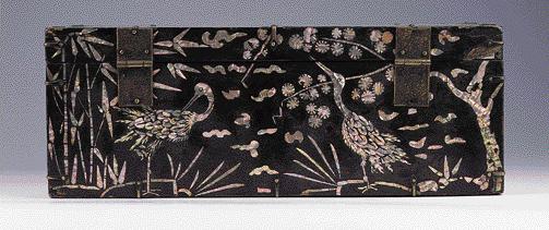 0ÒÏ Lacquered Box with Mother-of-Pearl Inlaid Joseon Dynasty, 19th C. 40.8 23.0cm 15.