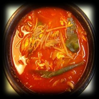 Yukgaejang (Spicy Beef Soup) 육개장辣牛肉汤 $ 9.