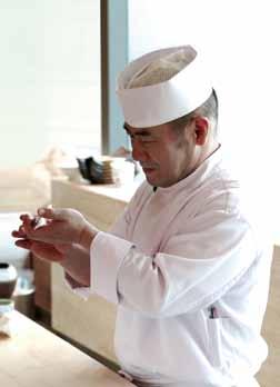 Masashi Ito, chef at Lotte Hotel Busan s Japanese restaurant, will present Ito s Sonata, a special menu that embodies his 35 years of knowhow and expertise.