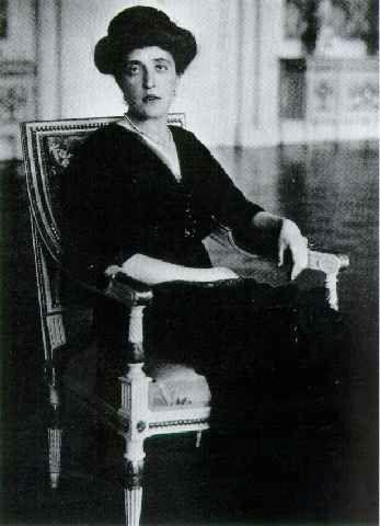 Adele Bloch-Bauer(1881.89.9-1925.1.24) Maria Altmann (1916.2.18-2011.2.7) II.