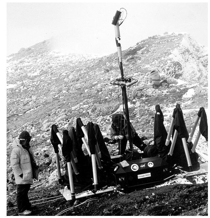 Erebus Volcano 로봇 Dante 는남극대륙에있는 Erebus 화산에서나온방출물을분석하기위해기체크로마토그래프장비를지니고있다.