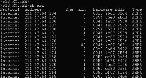 현재리눅스시스템의 arp 캐시정보는아래와같이 arp -a 를입력하면된다. < 그림4> arp 캐시정보확인 아래와같이라우터에서도 arp 를캐시하고있는것을확인할수있다.