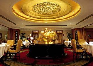 15%OFF 입점시 레스토랑 / 중국요리 Shang Palace http://www.shangri-la.com/bangkok/shangrila/ 실롬 이용금액에서 15% 할인. 홍콩에서유명한샹그릴라호텔안의본격중국요리레스토랑. 런치타임에는얌차를즐길수있다.