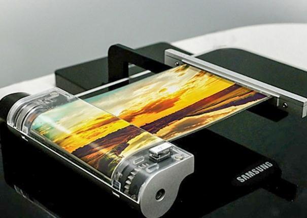 휴대폰부품 II. Flexible OLED 와 PI 필름 Flexible OLED 채용은 PI Varnish 수요자극 Flexible OLED 시장전망스마트폰내 Flexible OLED는 Rigid OLED를대체하며빠르게성장할것으로예상된다.