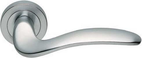 StarTec Brass handle for interior door Class 3 스타텍브라스레버핸들, 실내문용 - 3 등급 Salina 살리나 * 백플레이트타입은문의요망 Designer: Maurizio Giordano e Roberto Grossi Material: Forged brass Components: A pair of