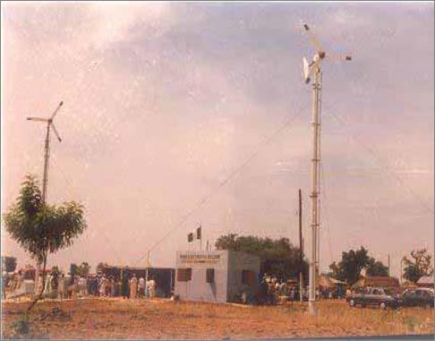현재활용중인풍력시설물 풍력발전시설 ㅇ지열에너지 - 두곳의주요잠재지역을확인했으며, 라고스하부분지에또다른지열원이존재할것으로기대 신재생에너지정책ㅇ나이지리아의신재생에너지정책은 2001 년나이지리아국가전력정책 (National Electric Power Policy,
